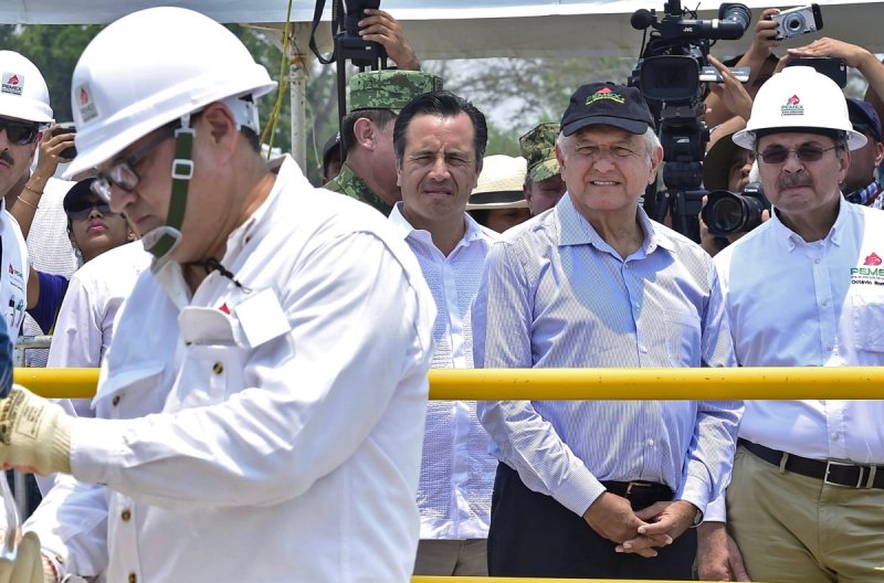AMLO está sacando a PEMEX de la decadencia; producirá 2.7 millones de barriles diarios. 